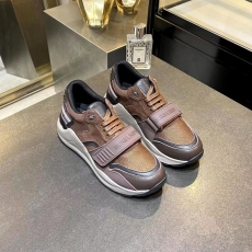 Burberry Low Shoes